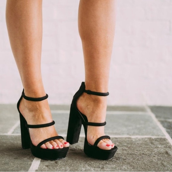 REVOLVE Shoes - Strappy black heels